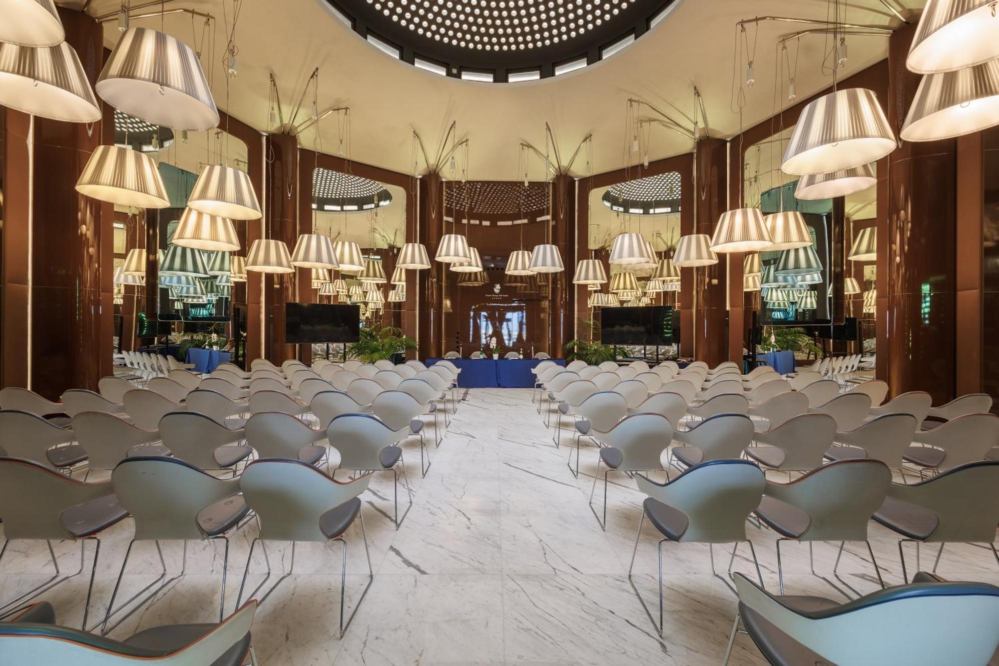 Jr Hotels Bari Grande Albergo Delle Nazioni Ngoại thất bức ảnh The interior of the hotel