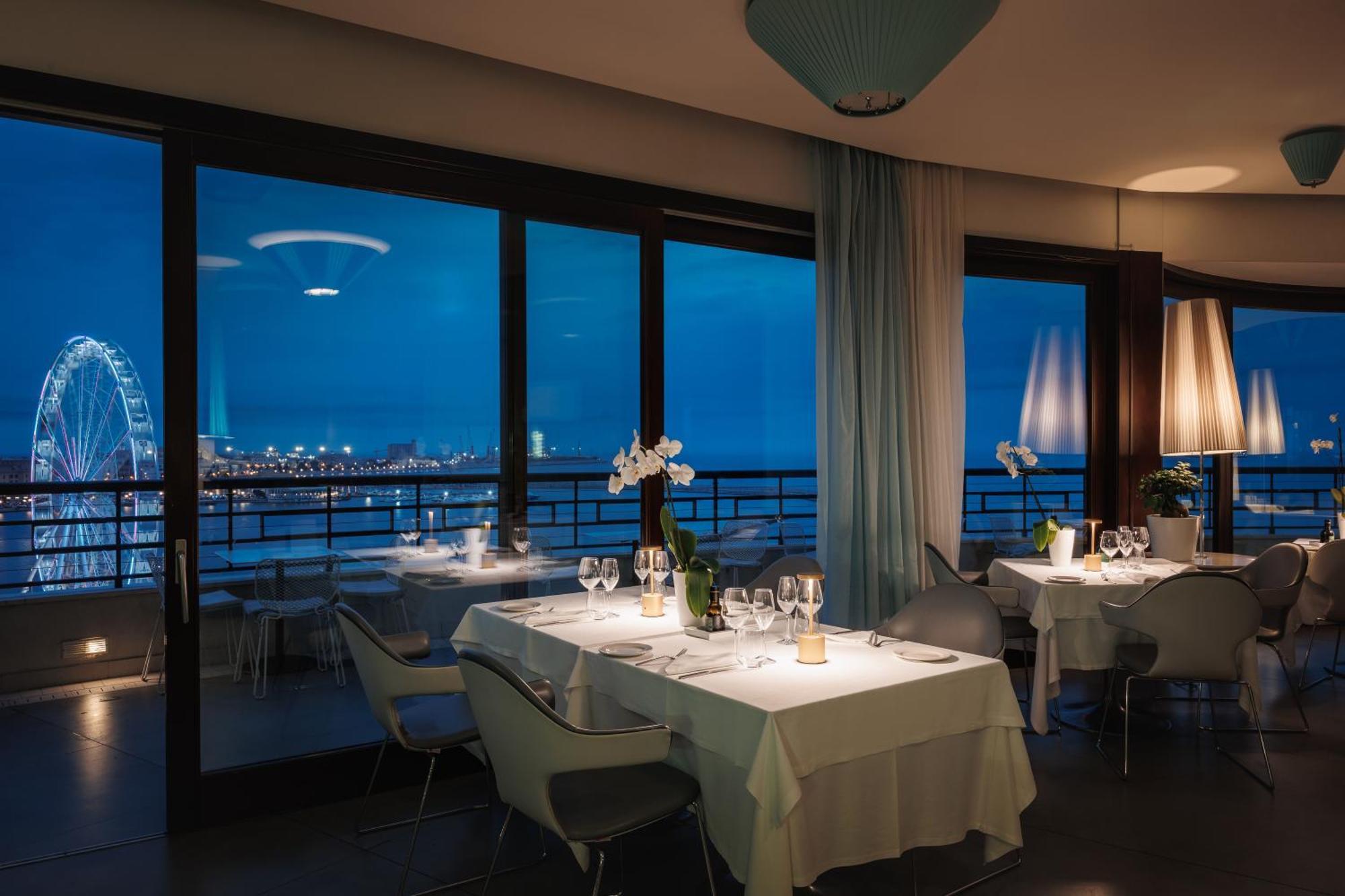 Jr Hotels Bari Grande Albergo Delle Nazioni Ngoại thất bức ảnh Restaurant
